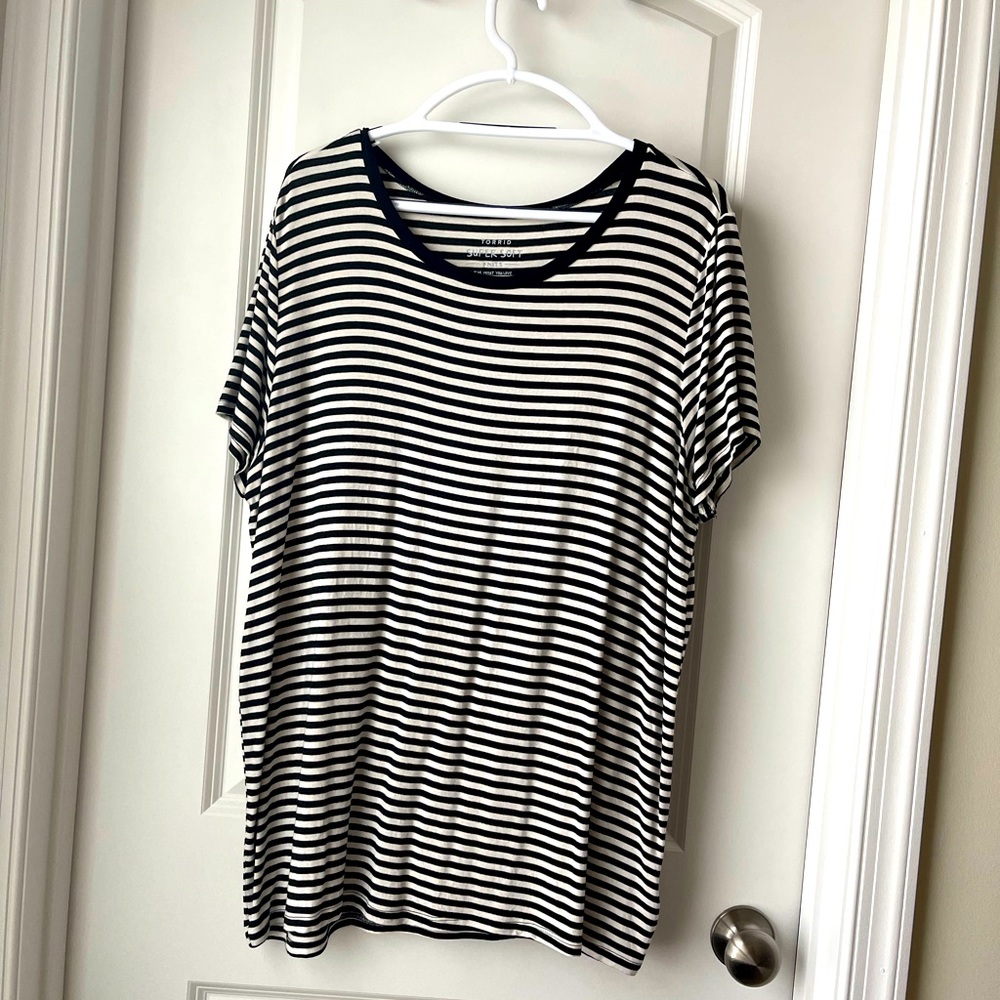 Torrid Black &White Stripped T-shirt